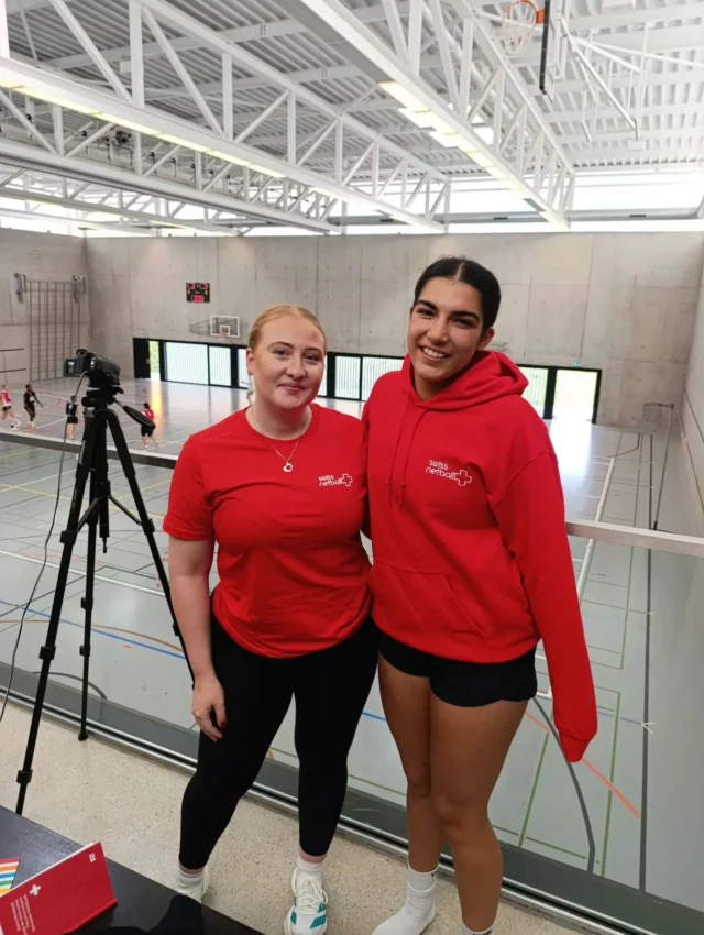 U19 Training Weekend Recap 🇨🇭

A weekend in Etoy led with strong sessions, fast paced match play, and a double birthday celebration from our U19 star, Neela, and our Performance Analyst, Fiona! 

Congratulations to this weekend's @british_airways  Grind Award Winners - Charlotte and Neela ❤️✨️