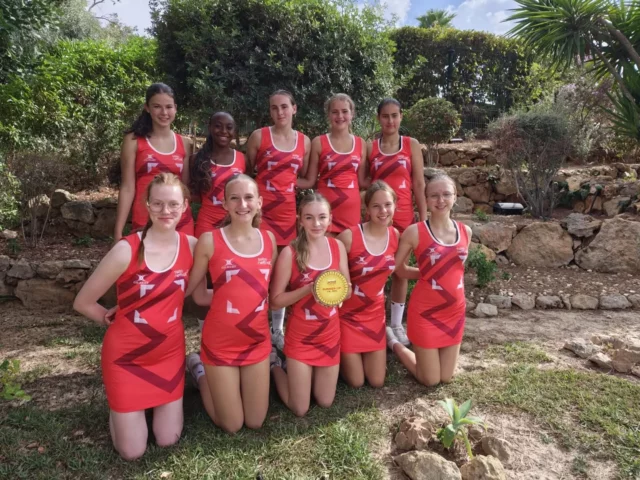 ETP take on YNF! What an incredible couple of days for our ETP Squad as they took on the Youth Netball Festival in Portugal. Impressively coming out as Runners Up in their division, but most importantly, progress and development for each player taking the court. 

We are so proud of you girls! 

Hopp Suisse 🇨🇭🏐